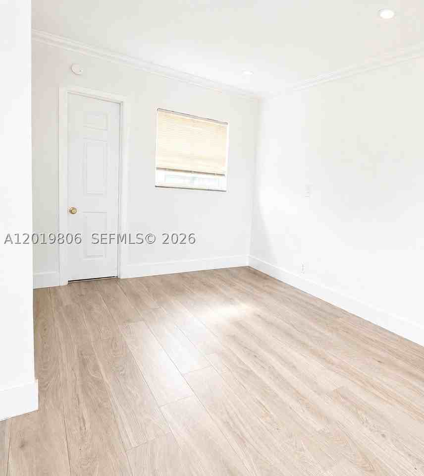 612 Nw 1st Ave #00 - Photo 4 of 10