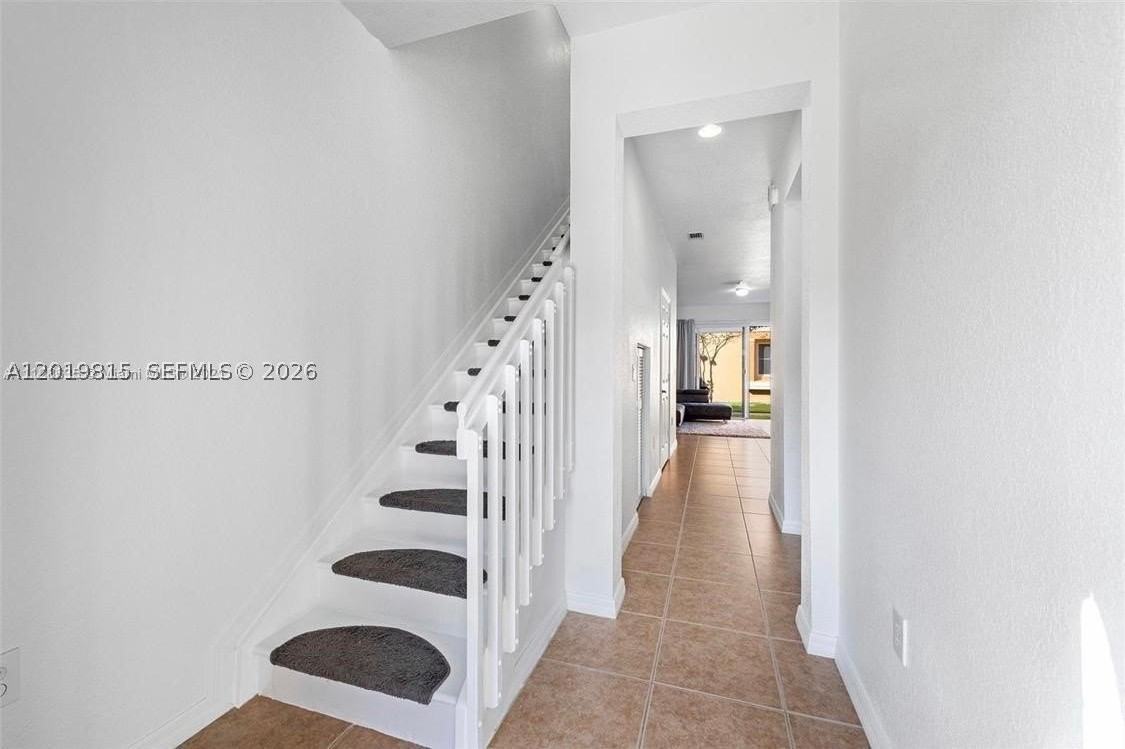 1820 Sw 89th Ter - Photo 6 of 15