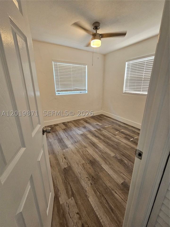 2030 Taylor St #2030 - Photo 7 of 19