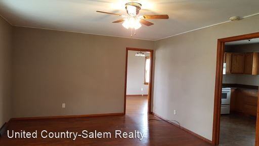 812 E 1st St - Photo 3 of 21