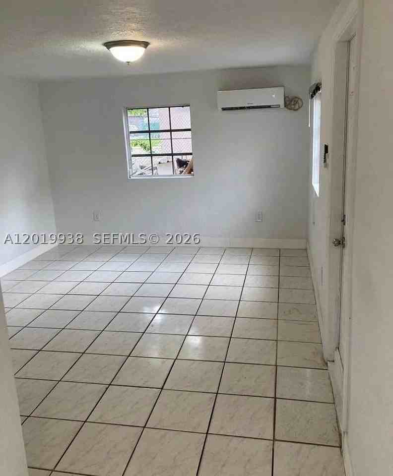 141 W 26th St - Photo 2 of 9
