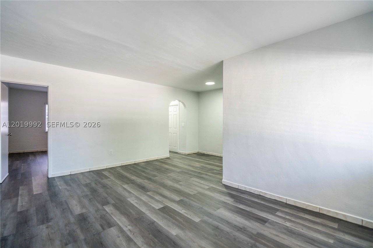7911 Abbott Ave #9 - Photo 3 of 17
