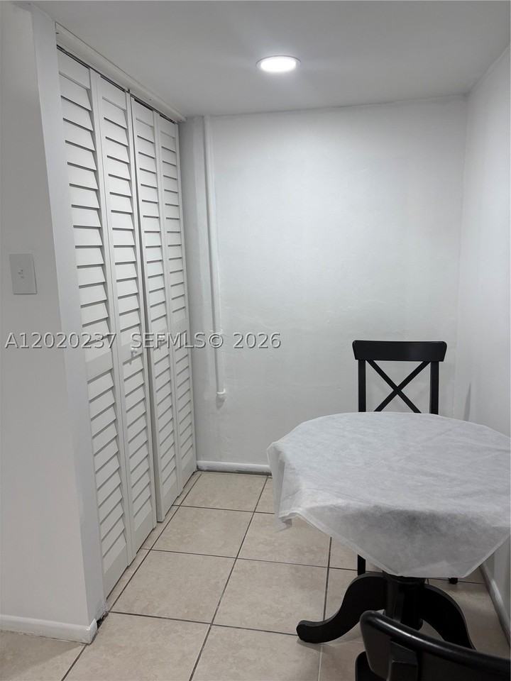 15844 Sw 82nd St #B - Photo 3 of 7
