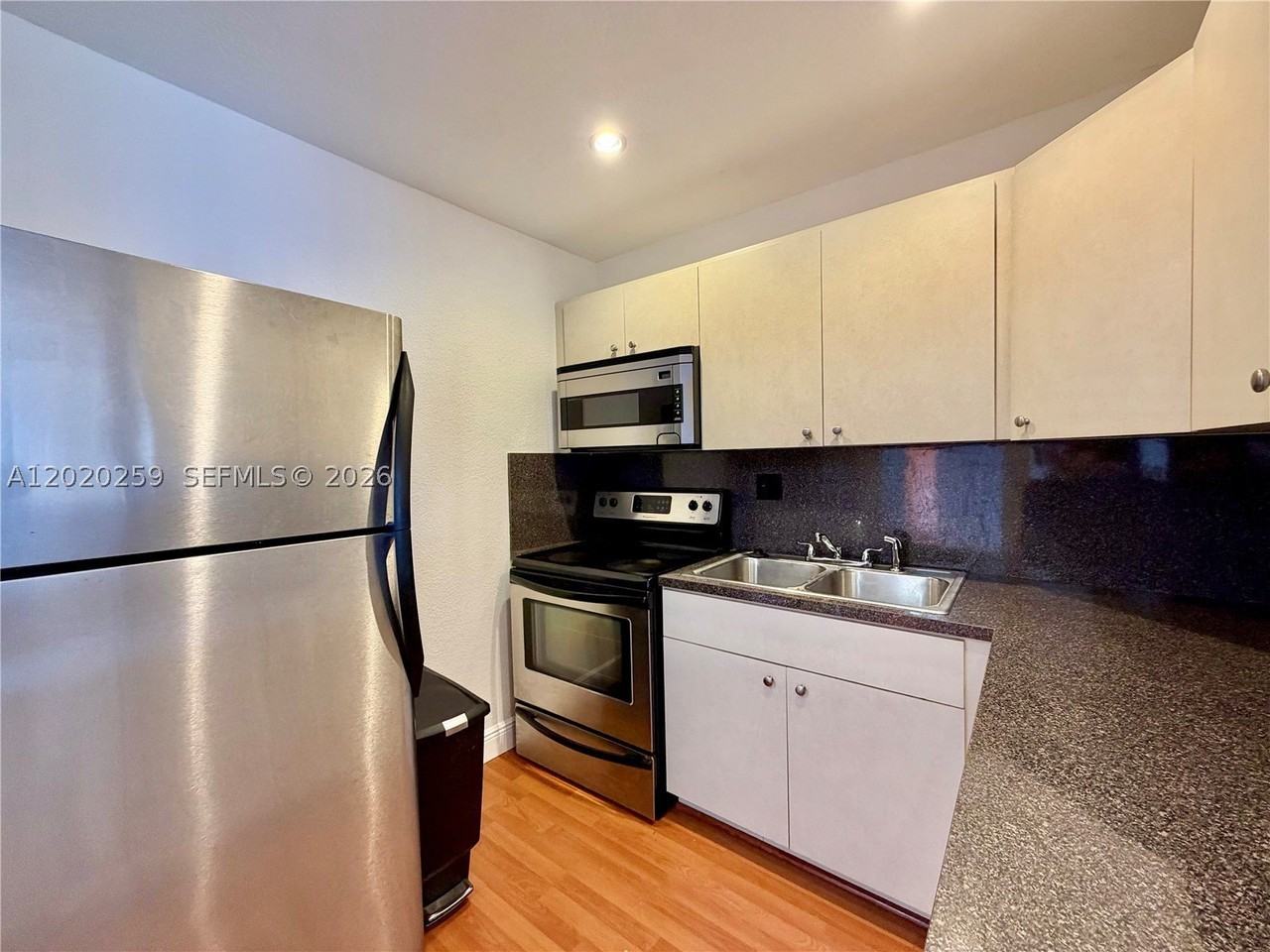 9429 Sw 76th St #W38 - Photo 3 of 7