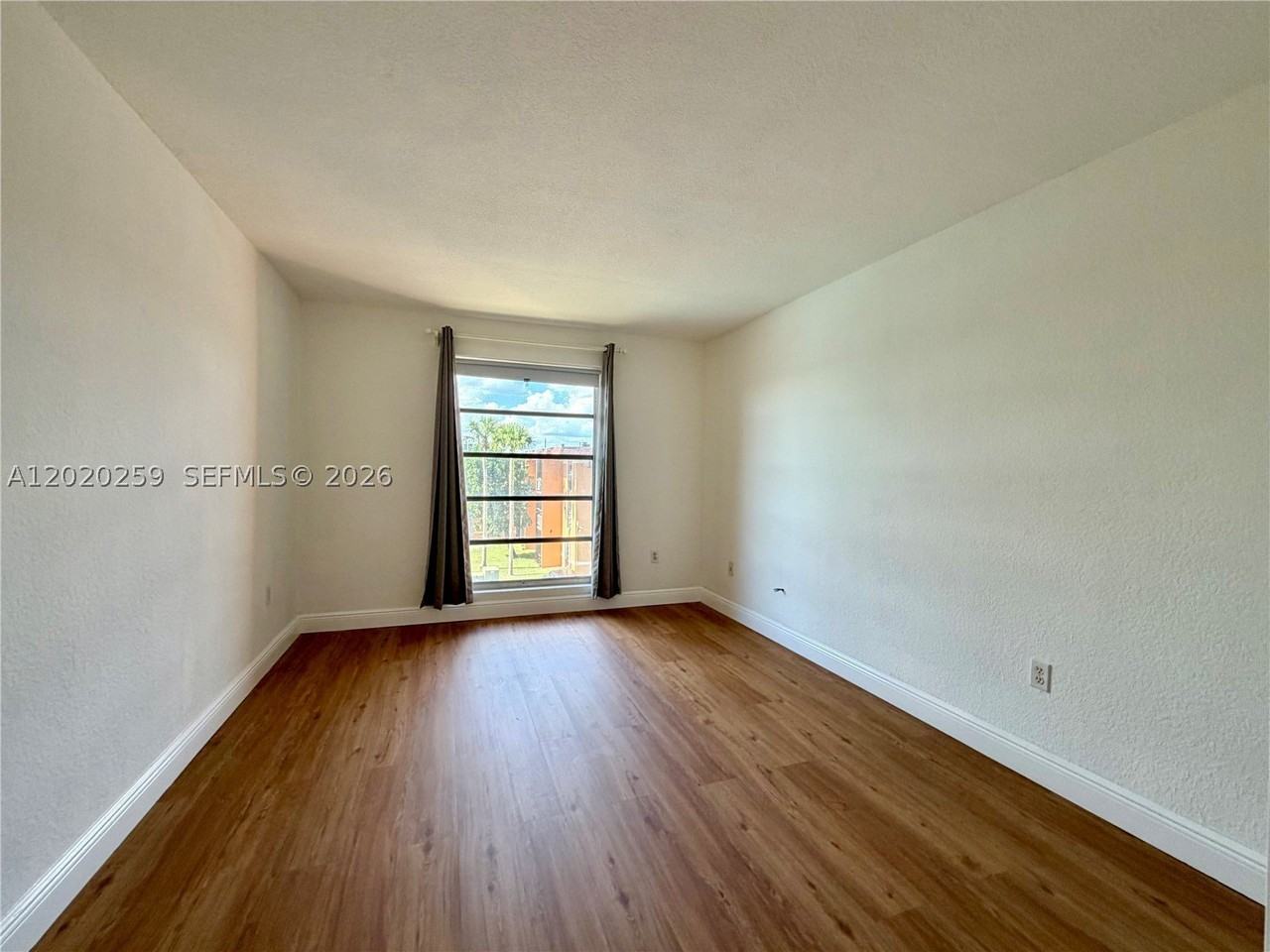 9429 Sw 76th St #W38 - Photo 5 of 7