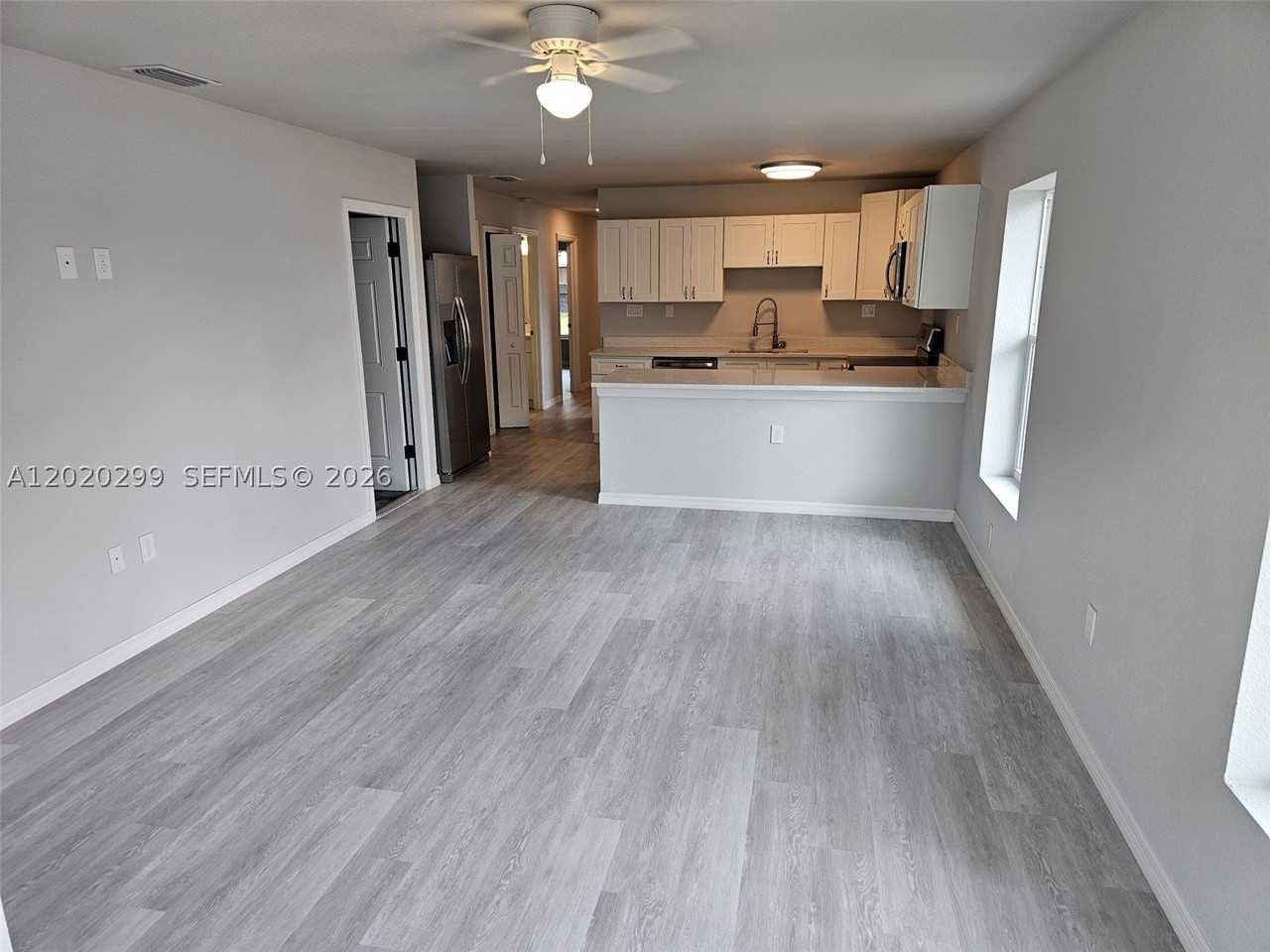 1407 Las Villas Blvd #1407 - Photo 3 of 25
