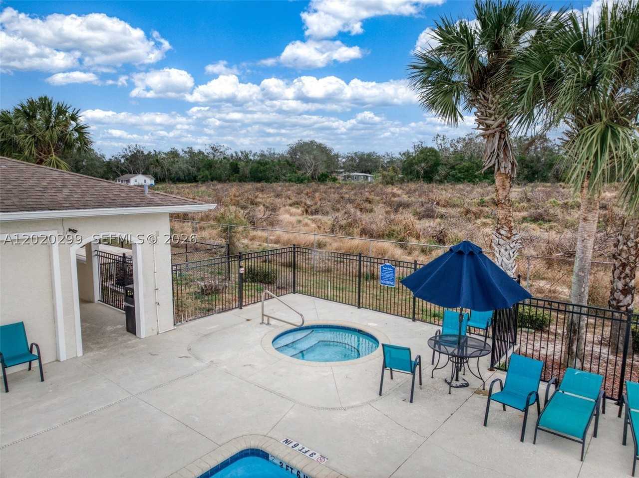 1407 Las Villas Blvd #1407 - Photo 6 of 25