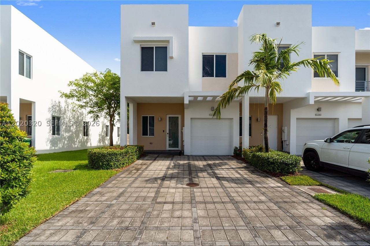 10265 Nw 72nd Ter - Photo 2 of 50