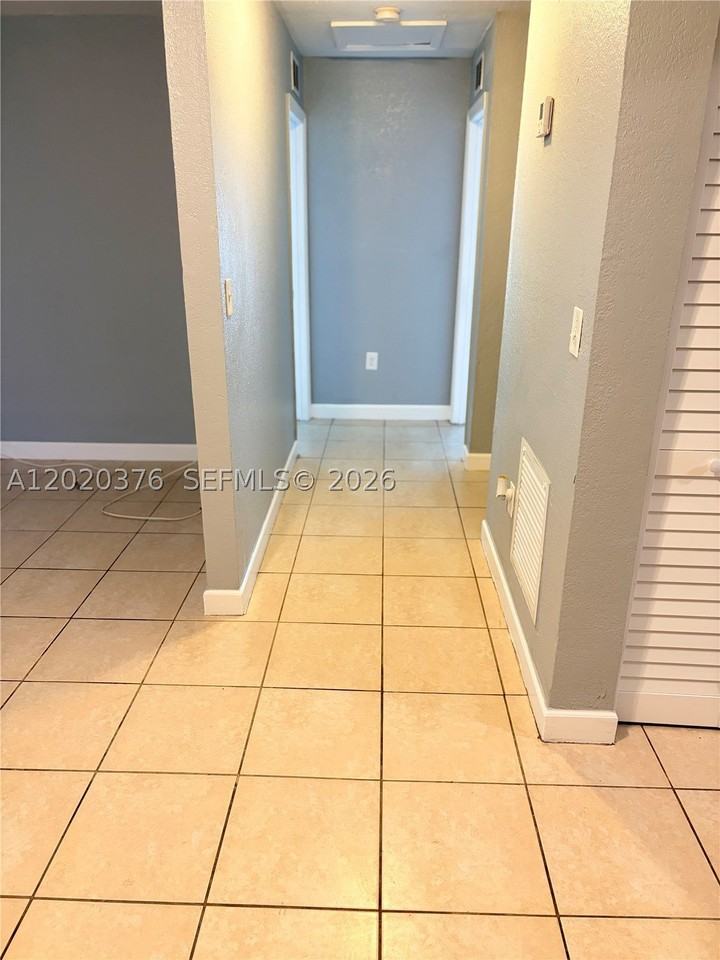 1329 Nw 6th Ave #A - Photo 7 of 13