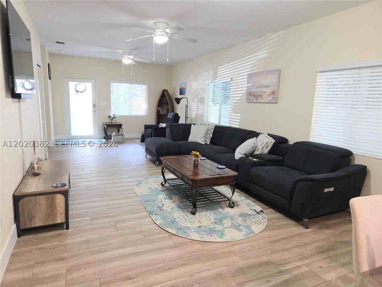 11 Pompano Ave #11 - Photo 2 of 15