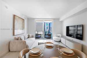 featured image of 77 Se 5th St #3914