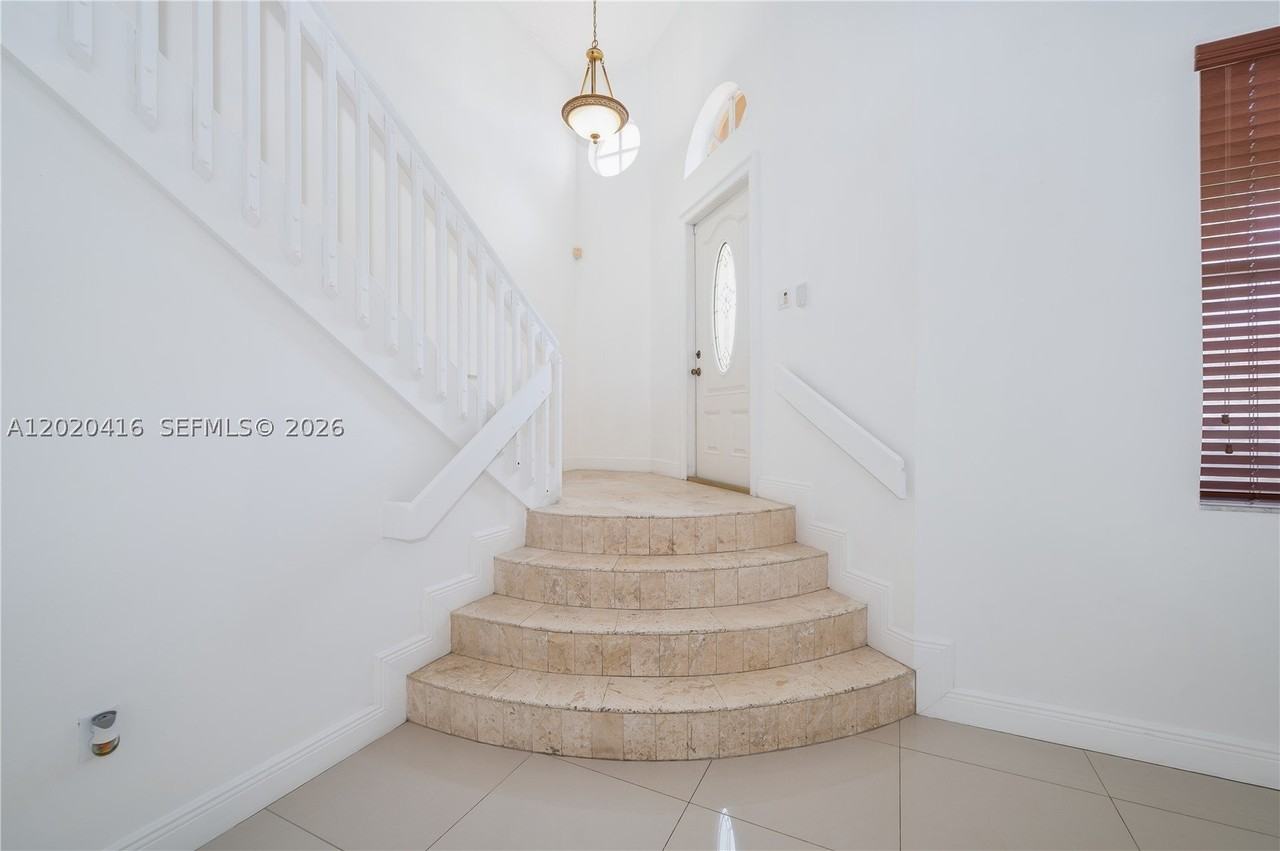 4668 Sw 153rd Ct - Photo 7 of 37