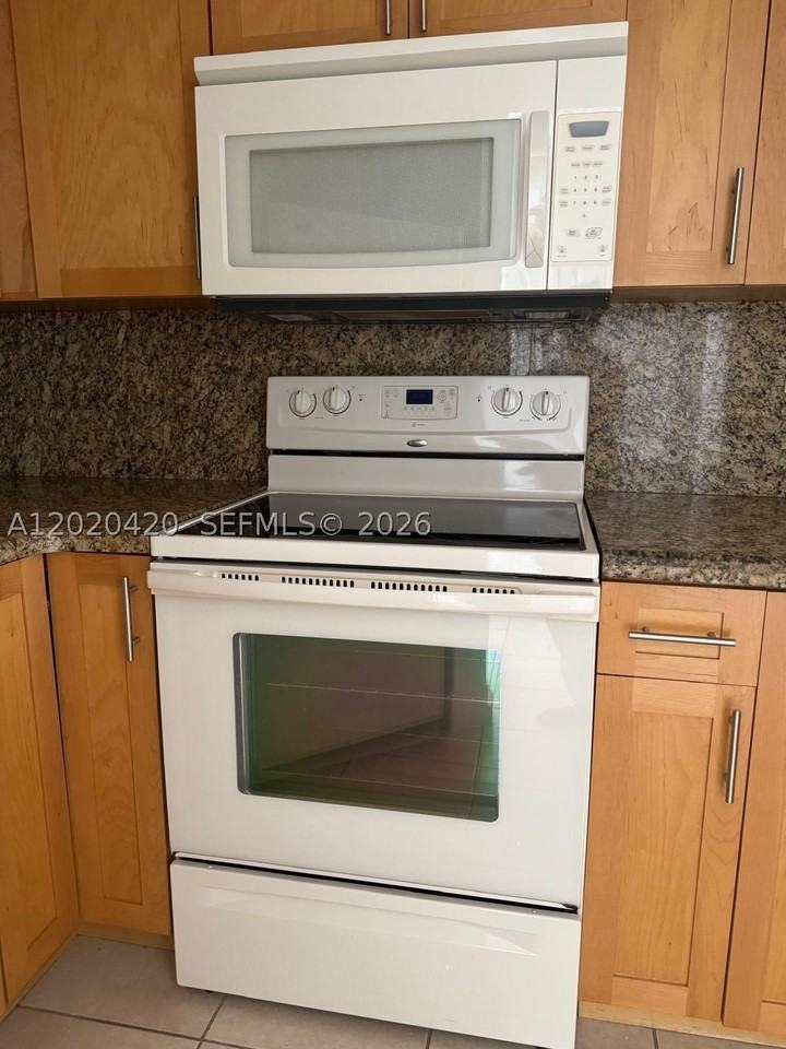 8275 Sw 152nd Ave #D302 - Photo 5 of 19