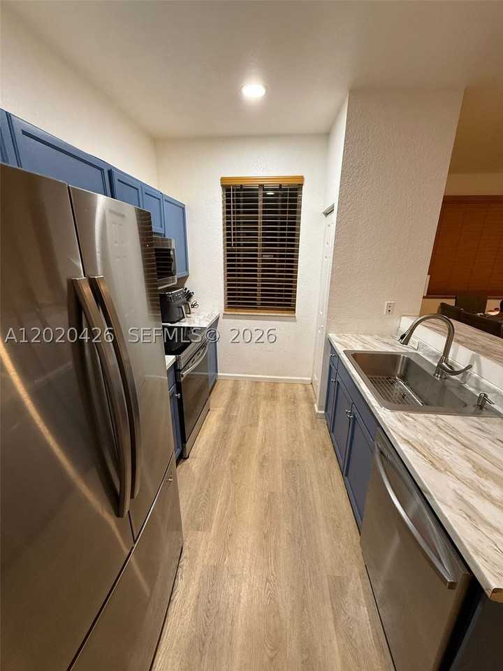 2043 Nassau Dr #2043 - Photo 5 of 47