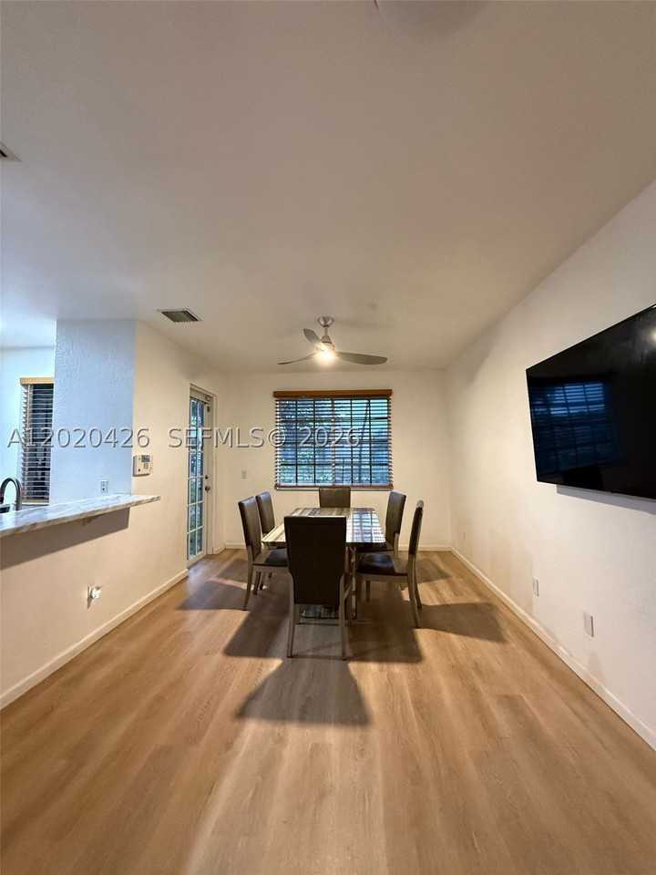 2043 Nassau Dr #2043 - Photo 7 of 47