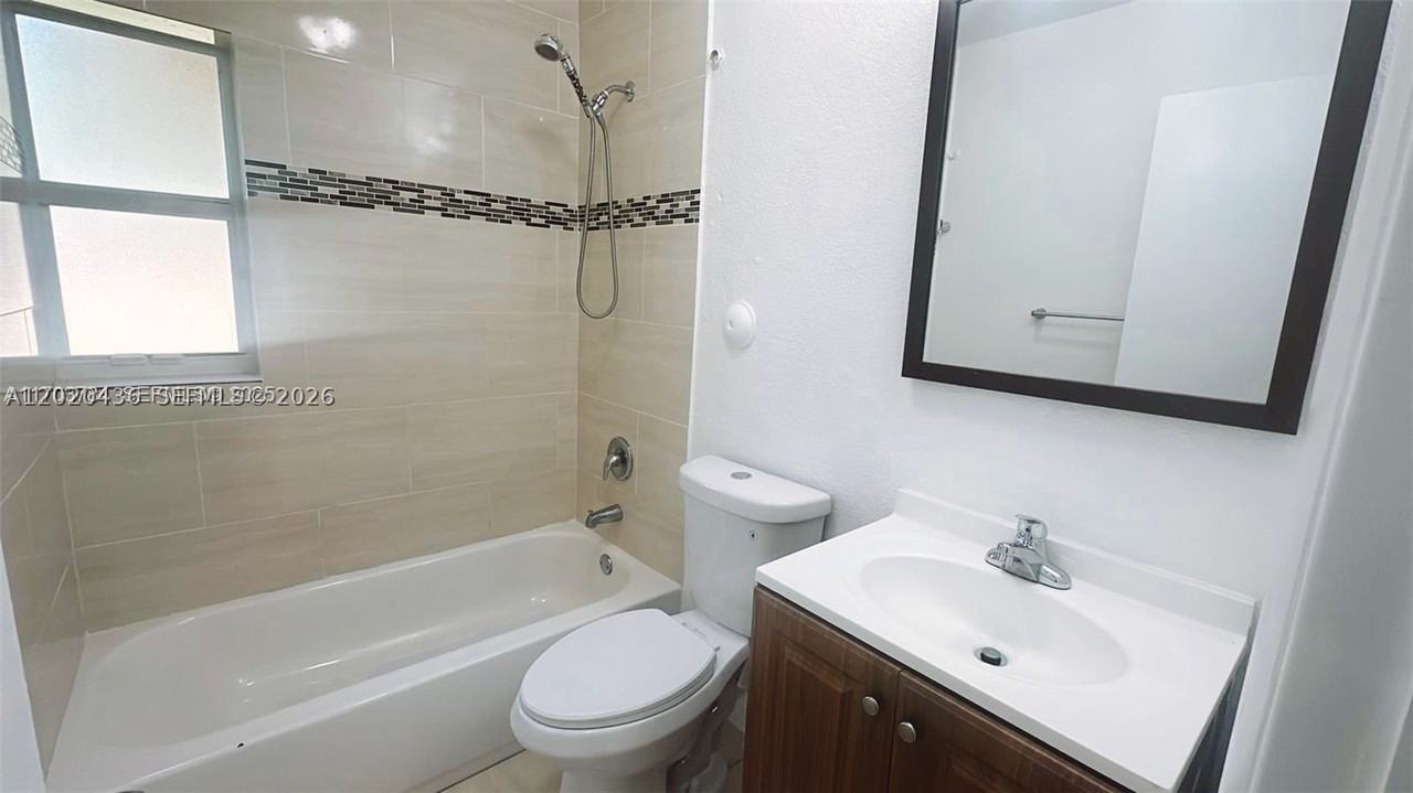 2125 Nw 66th St #2 - Photo 7 of 7
