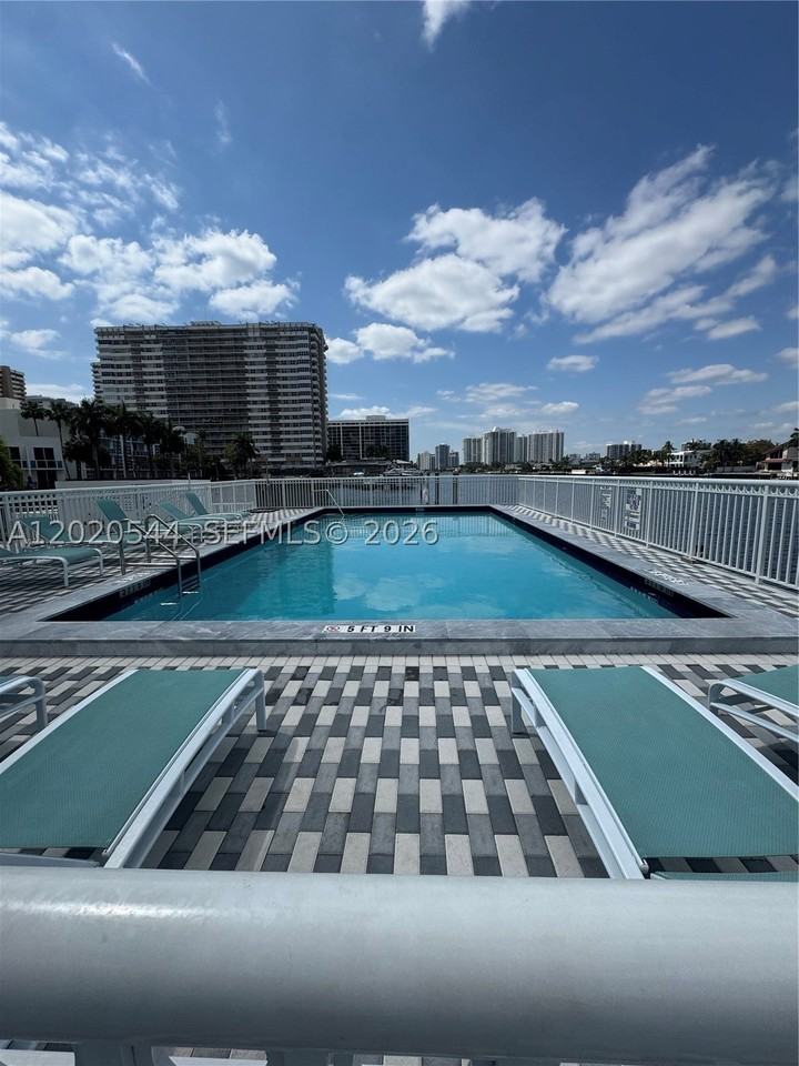 1913 S Ocean Dr #427