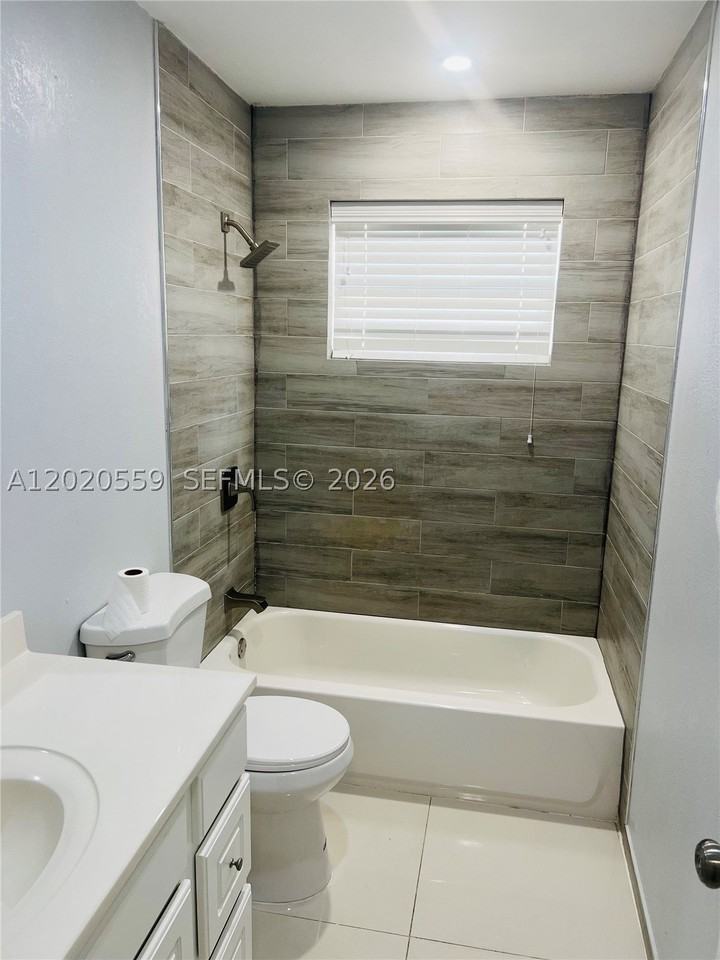 8401 Nw 20th Ct - Photo 2 of 8