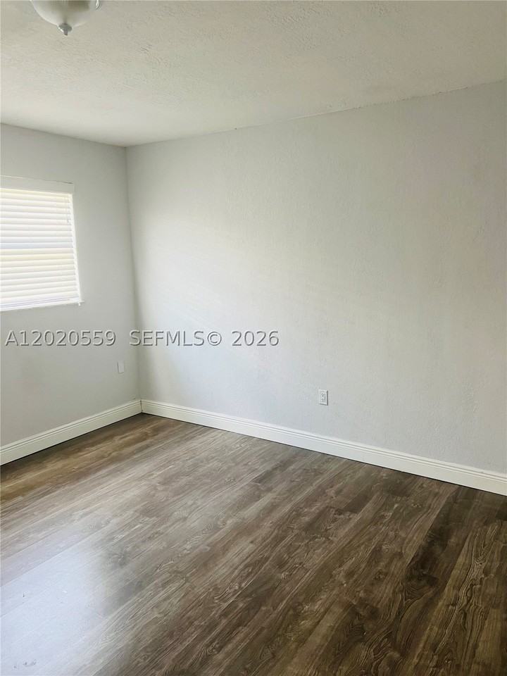 8401 Nw 20th Ct - Photo 3 of 8