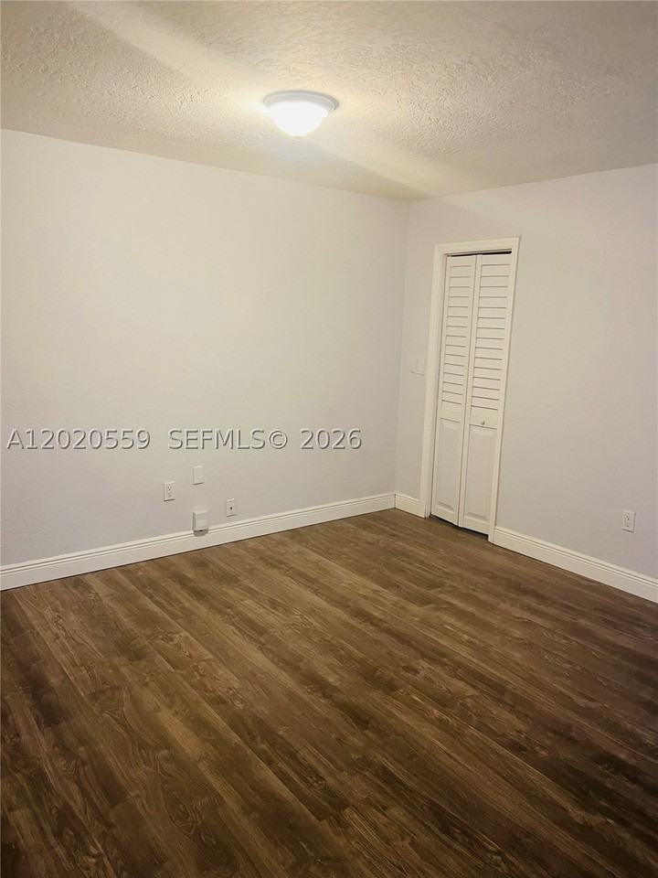8401 Nw 20th Ct - Photo 6 of 8