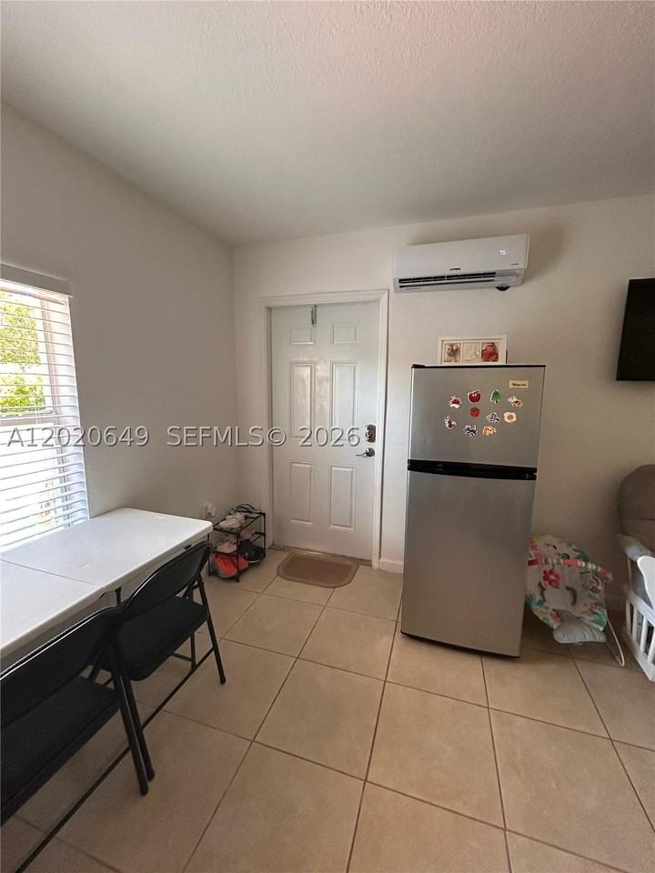 12805 Sw 116th Ct #1 - Photo 2 of 8