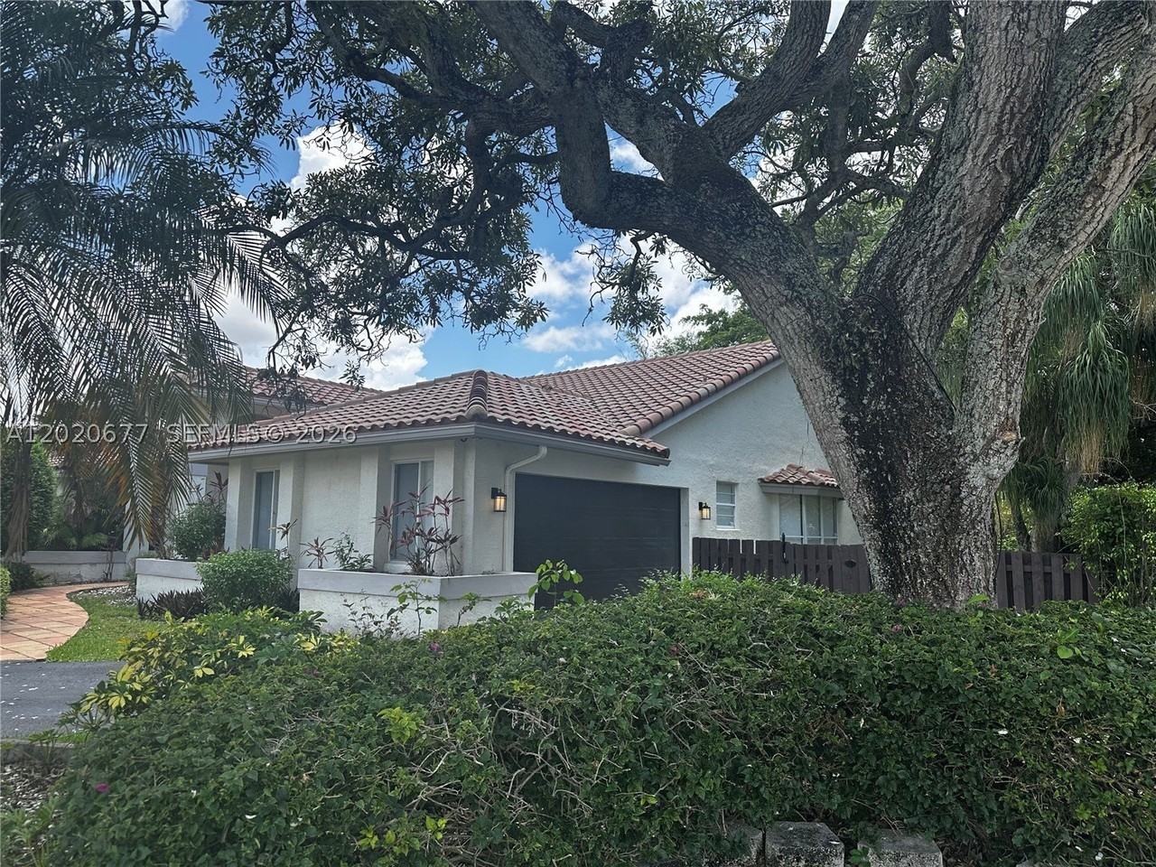 1200 Nw 101st Ave - Photo 3 of 36