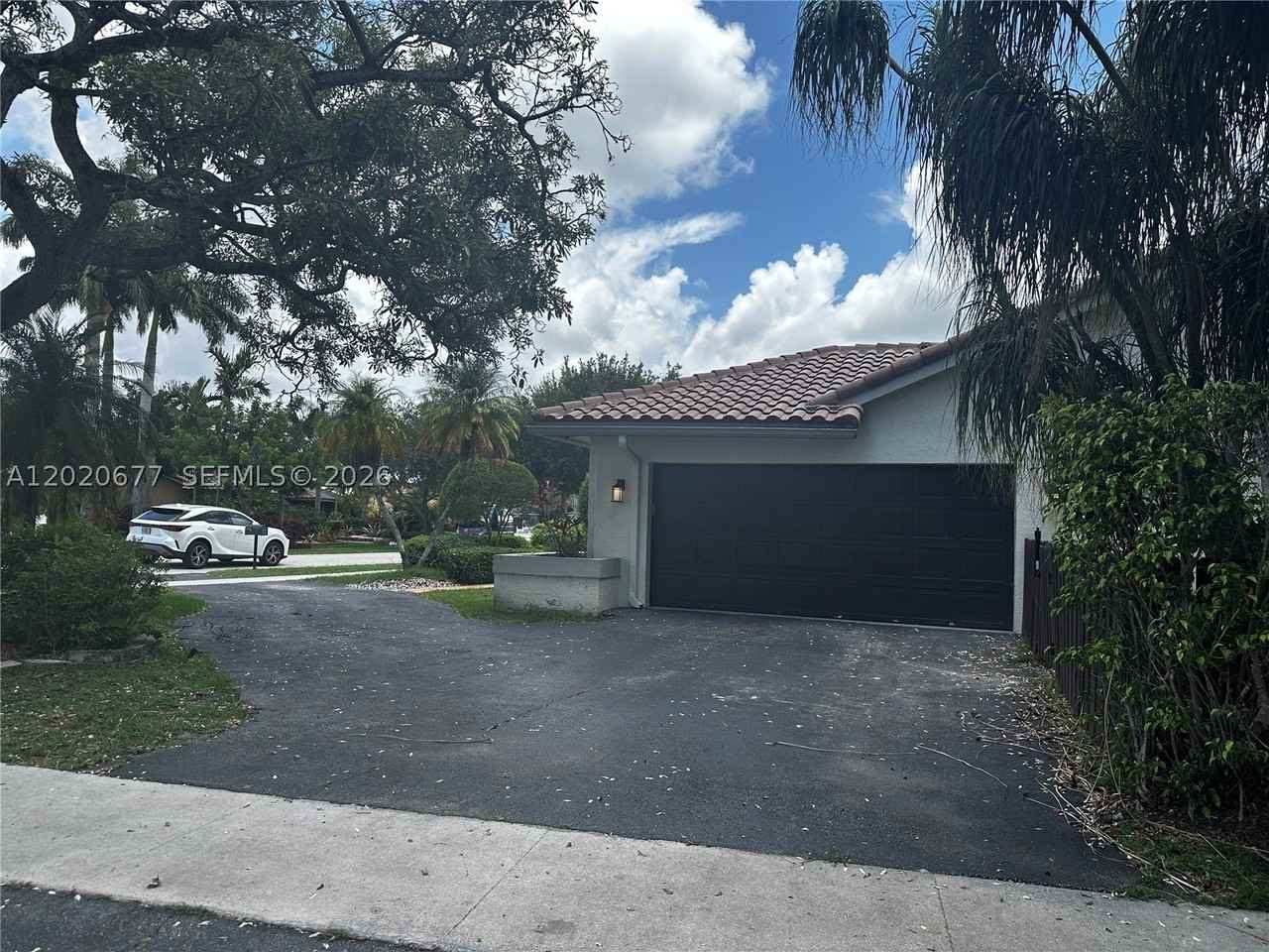 1200 Nw 101st Ave - Photo 4 of 36