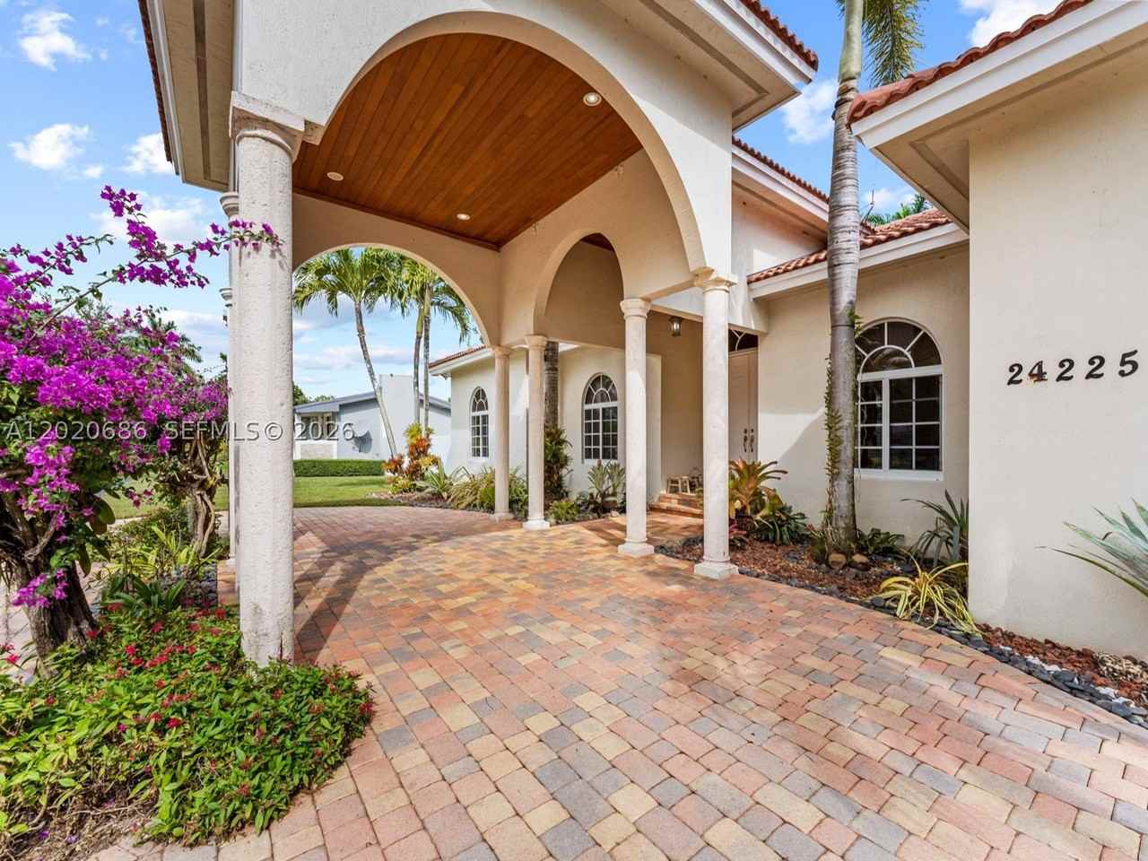 24225 Sw 198th Ave - Photo 7 of 46