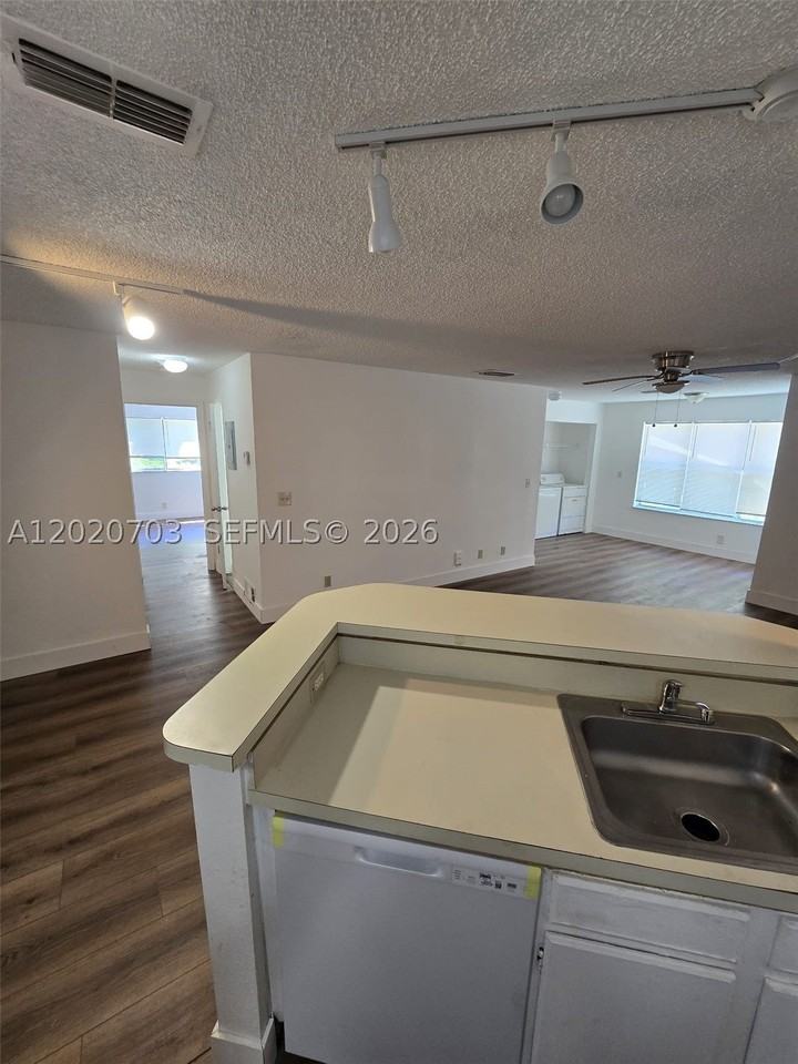 3340 Pinewalk Dr N #1518 - Photo 4 of 20