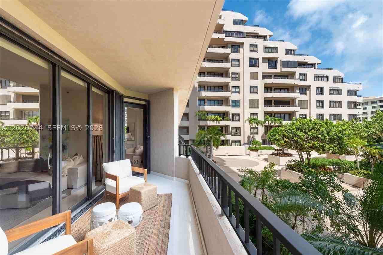 251 Crandon Blvd #227