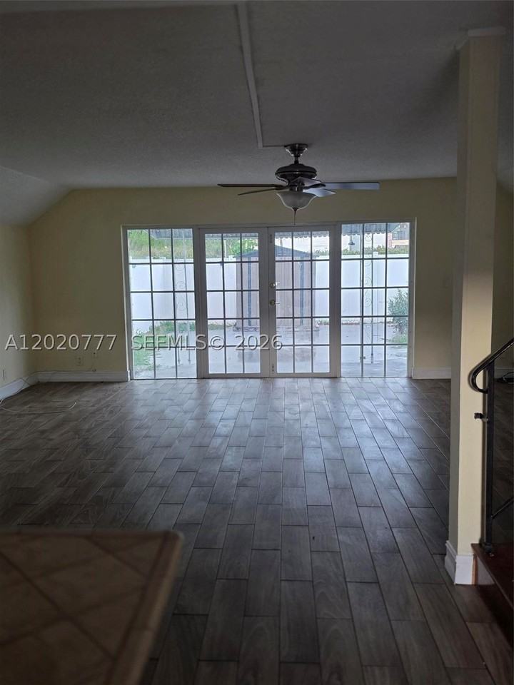 3912 Sw 67th Ter #114 - Photo 4 of 16