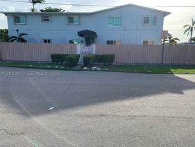 1581 Ne 8th St #7 - Photo 1 of 1