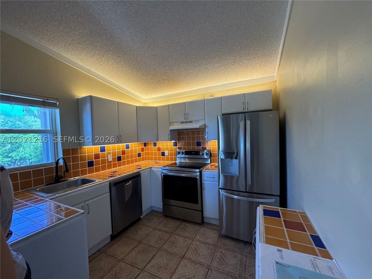 104 Ocean Shores Dr - Photo 2 of 4
