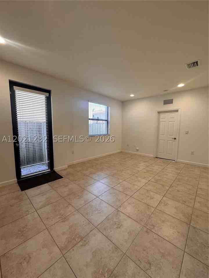 15400 Sw 173rd St #2 - Photo 4 of 18