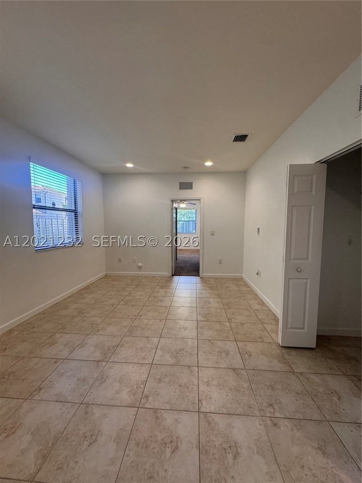 15400 Sw 173rd St #2 - Photo 6 of 18