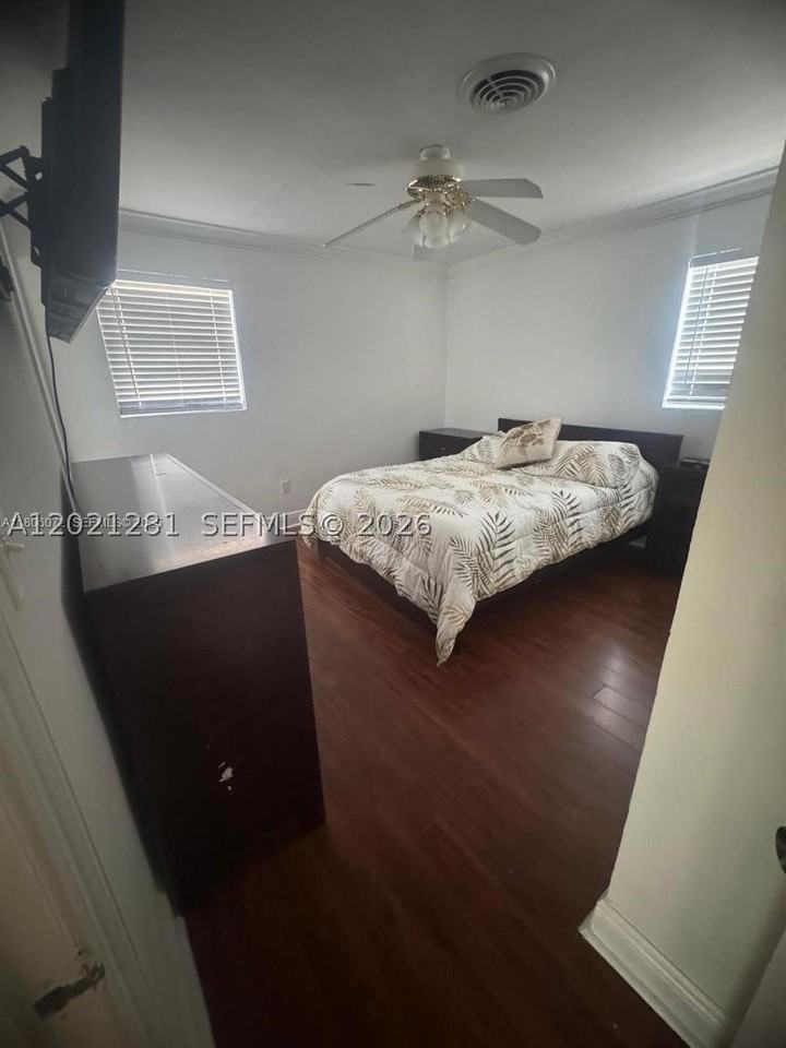 2801 Nw 183rd St - Photo 6 of 16