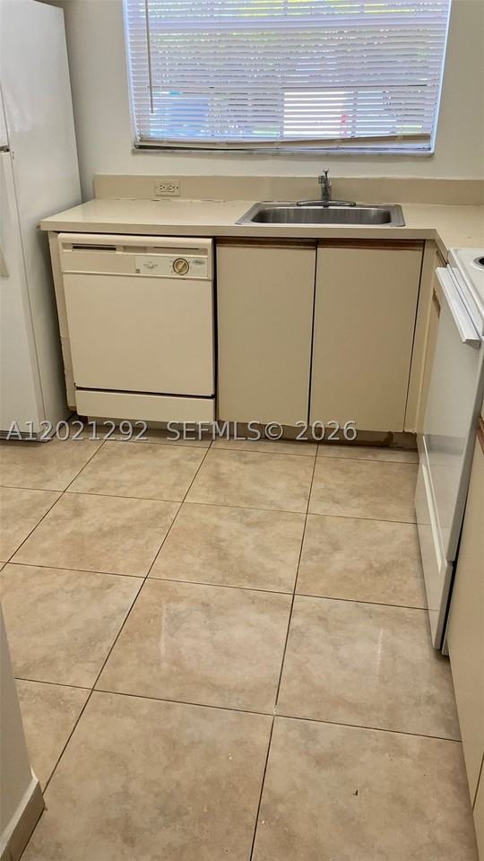 800 Cypress Park Way #F1 - Photo 5 of 13