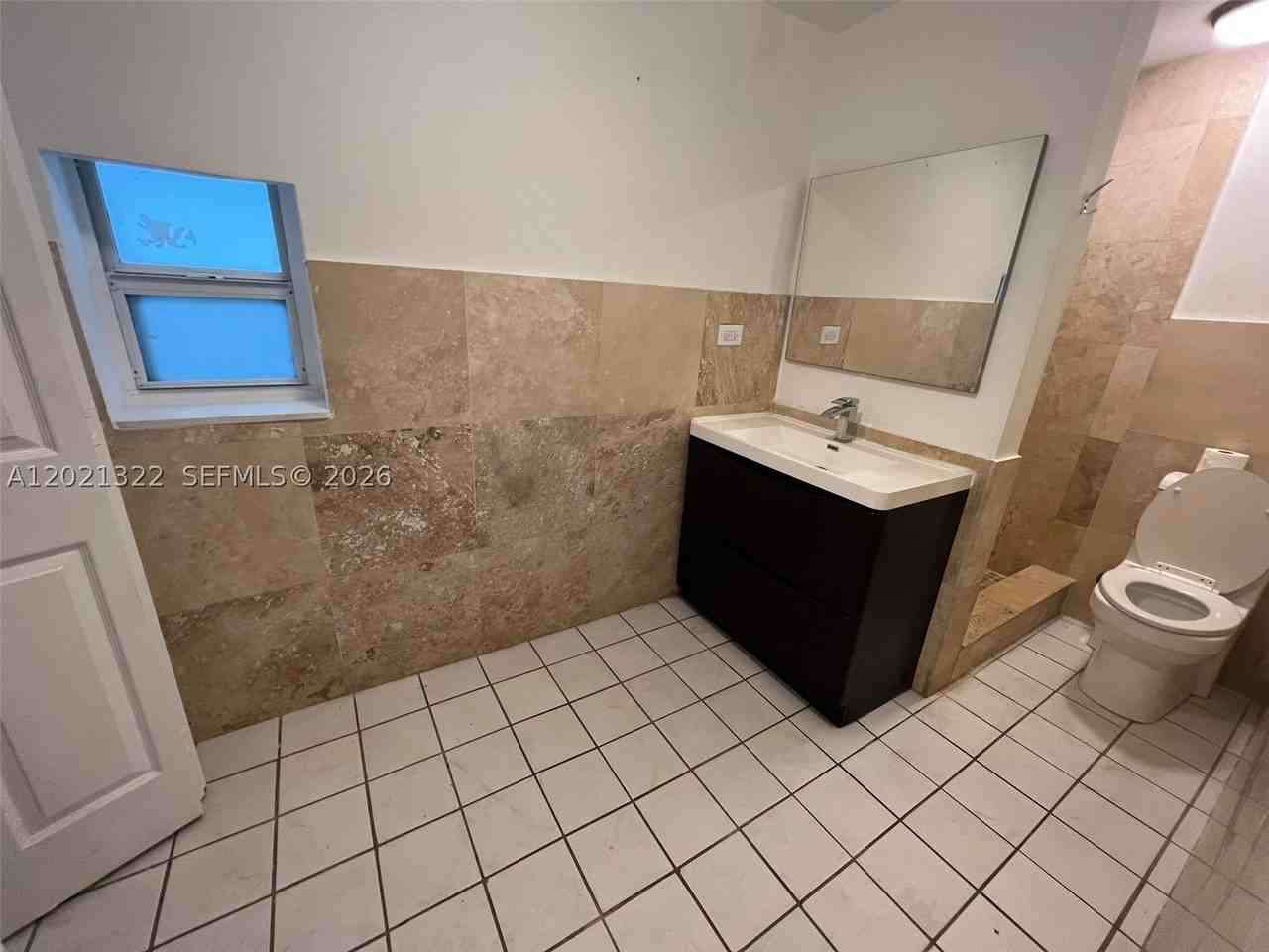644 Ne 82nd Ter #1 - Photo 4 of 11