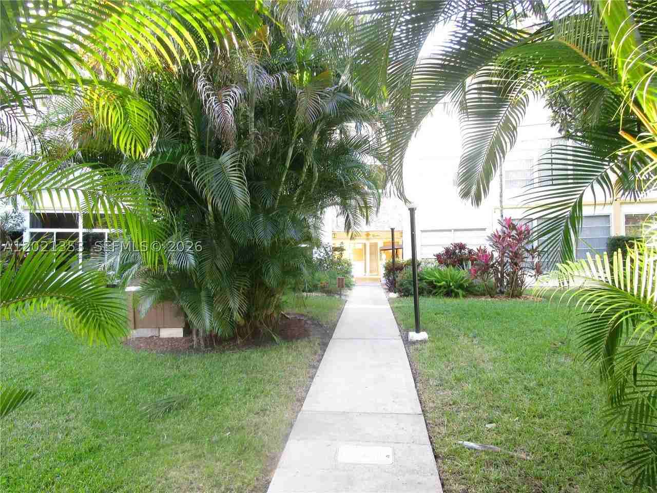 5111 W Oakland Park Blvd #301 - Photo 5 of 24
