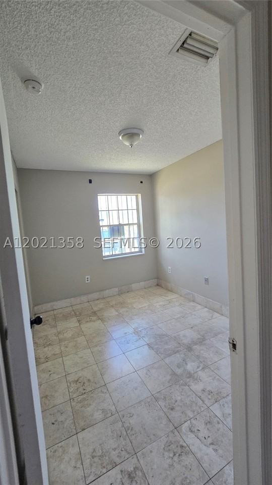2705 Nw 204th Ln - Photo 5 of 11