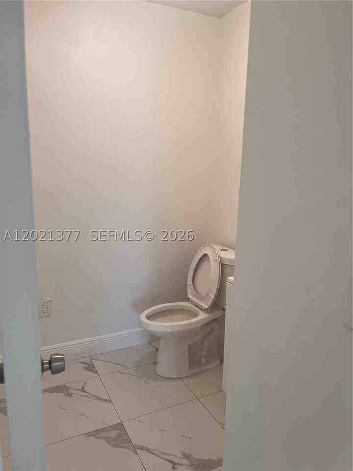 17175 Nw 41st Ave #0 - Photo 5 of 9