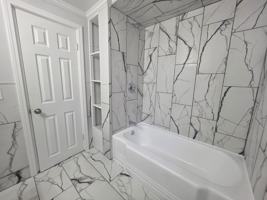 featured image of 212 Oak St