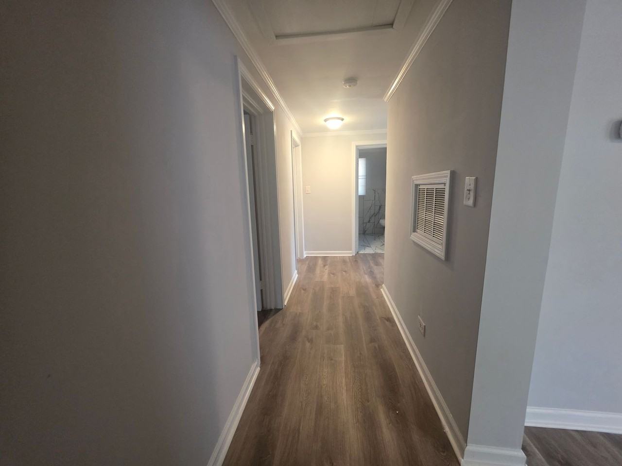 212 Oak St - Photo 6 of 14