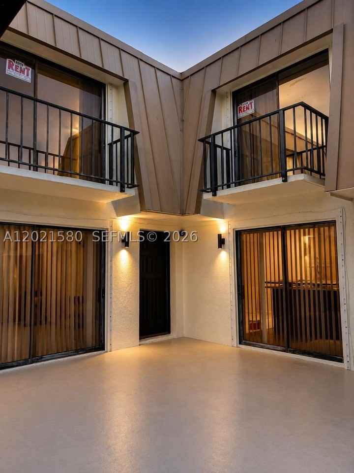 3359 Gardens East Dr #B - Photo 5 of 19