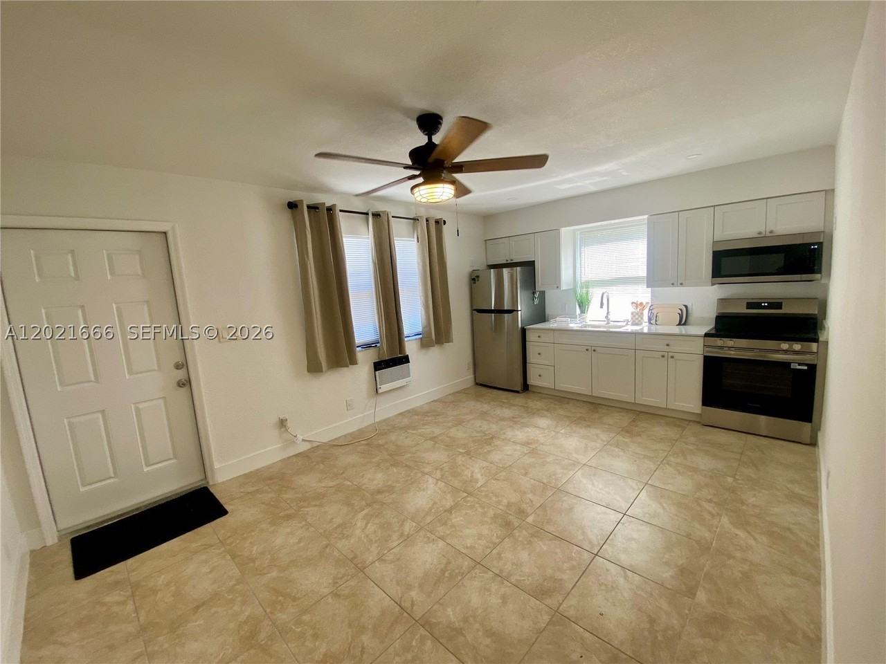 1112 N 61st Ter #B - Photo 2 of 16