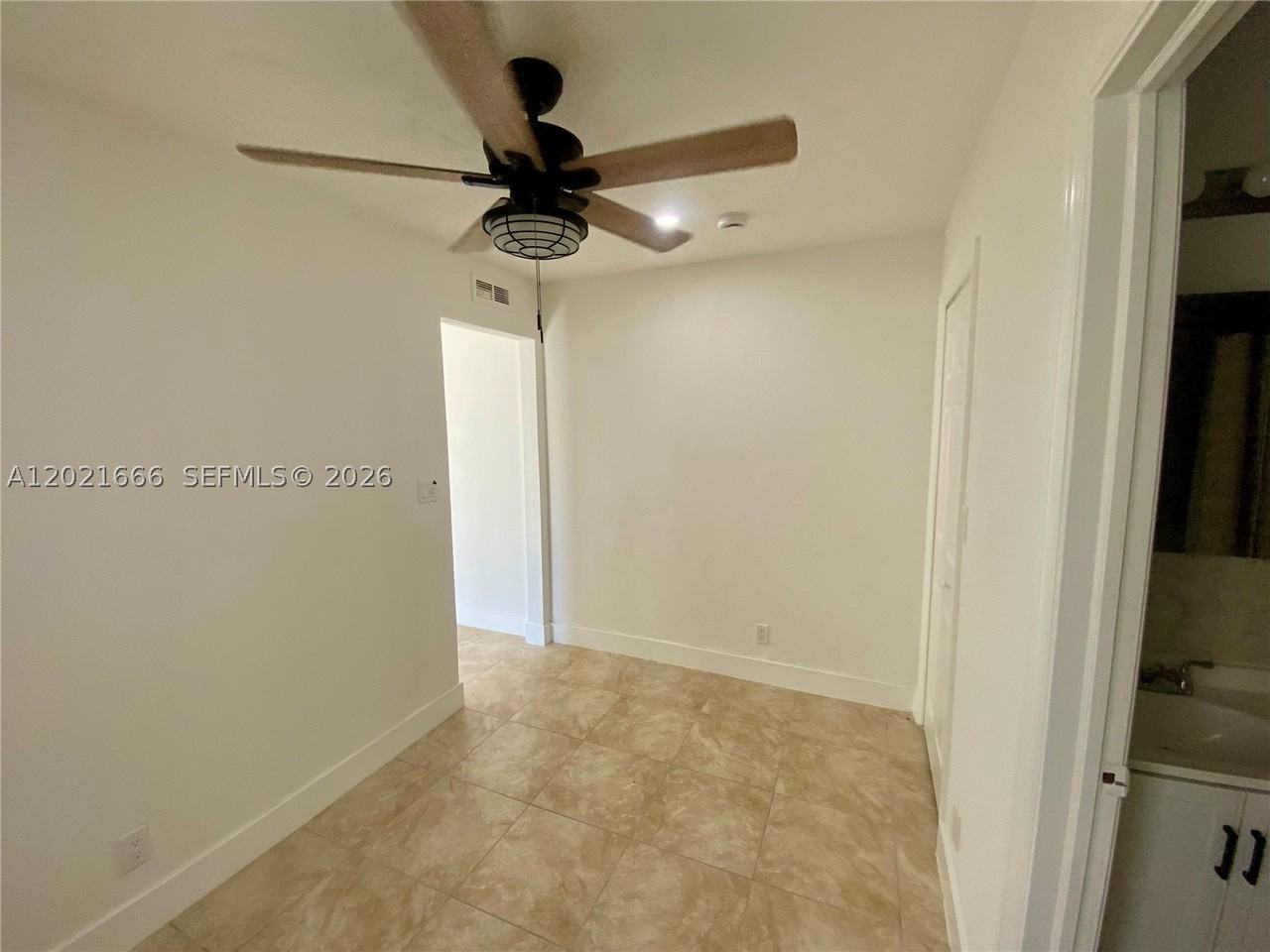 1112 N 61st Ter #B - Photo 4 of 16