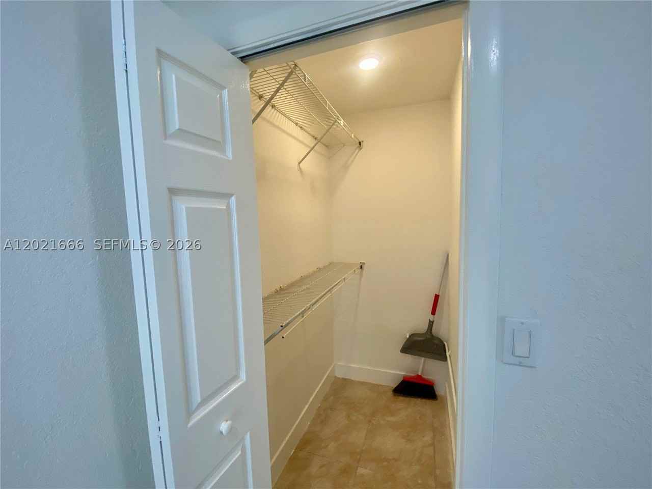 1112 N 61st Ter #B - Photo 6 of 16