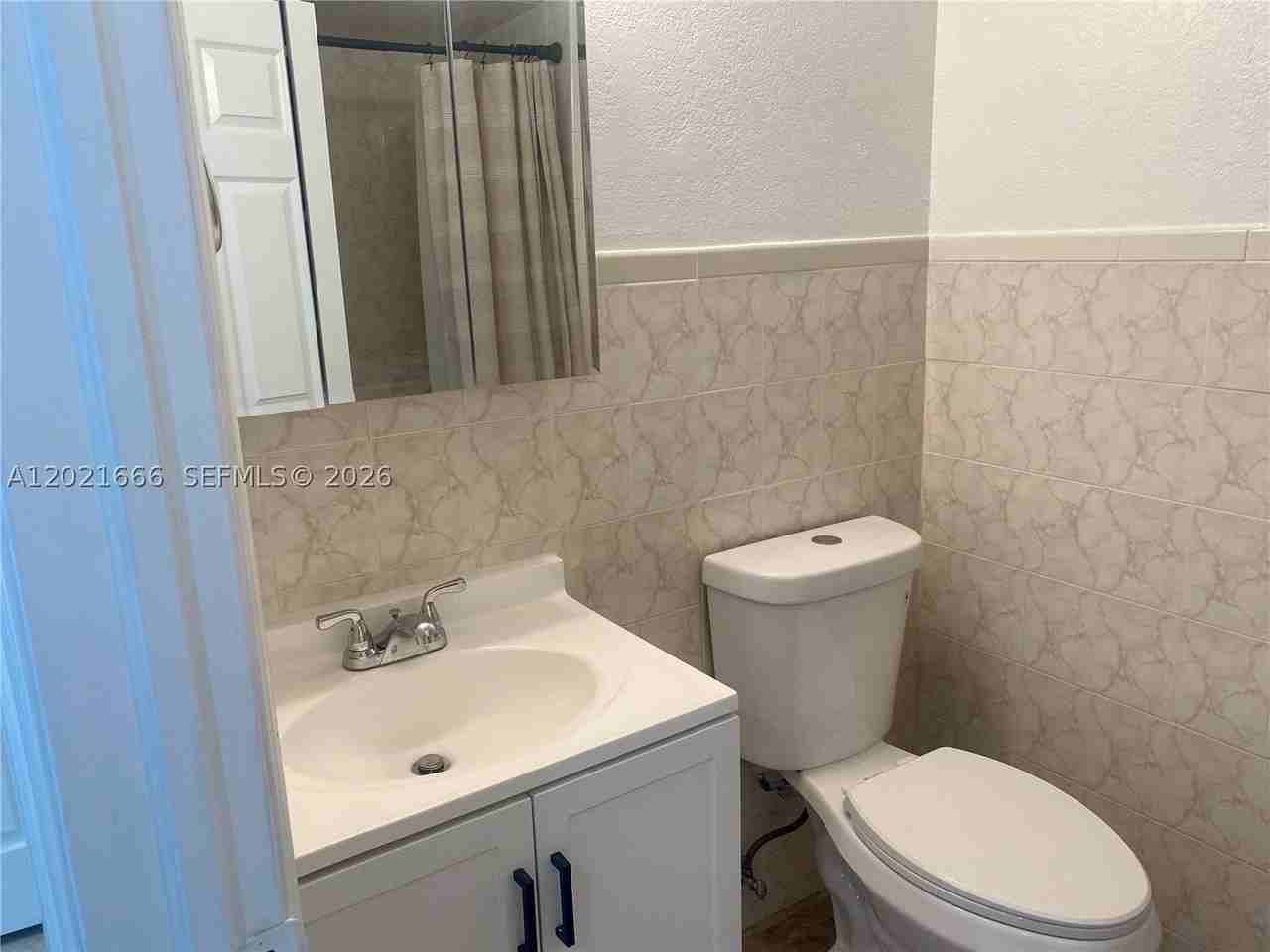 1112 N 61st Ter #B - Photo 7 of 16