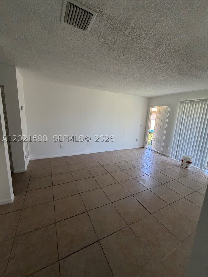1491 Nw 22nd Ct #3 - Photo 3 of 5