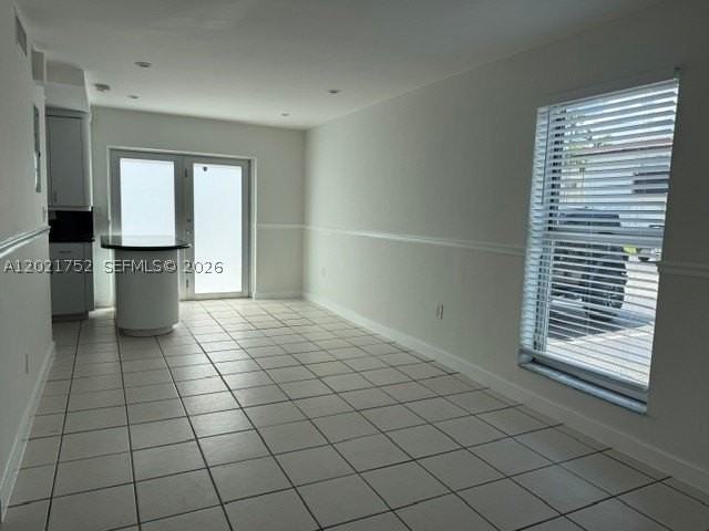 11 Sw 109th Ave #C9 - Photo 3 of 9